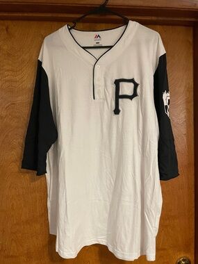 Pittsburgh PiratesMajestic White and Black Henley
